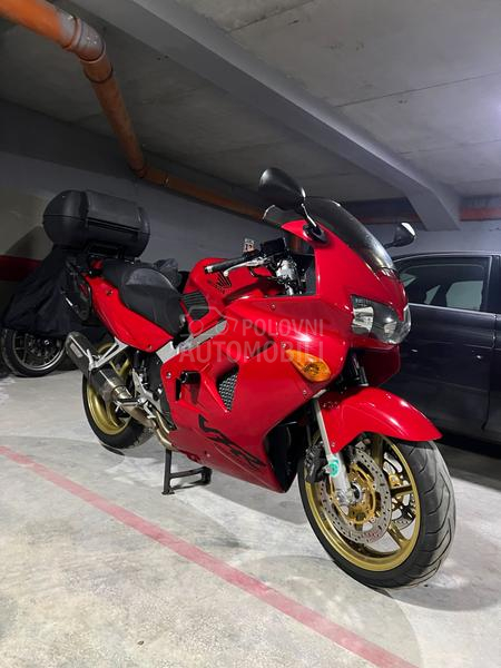 Honda VFR 800