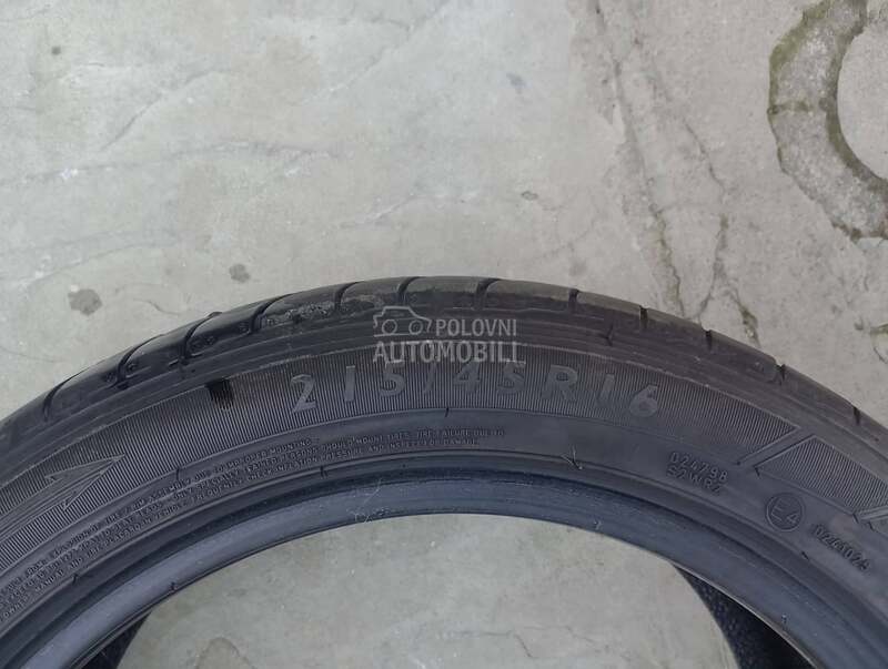 Dunlop 215/45 R16 Letnja