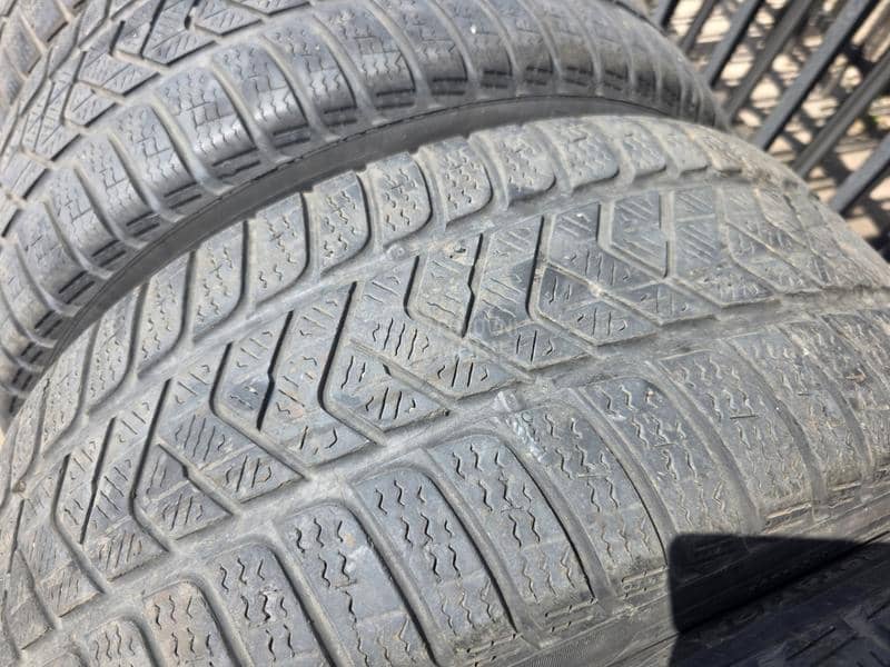 Pirelli 235/55 R17 Sve sezone