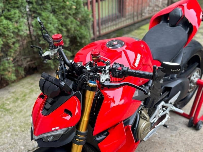 Ducati V4 S Streetfighter