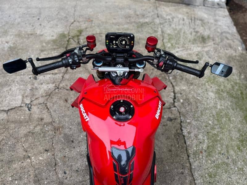 Ducati V4 S Streetfighter