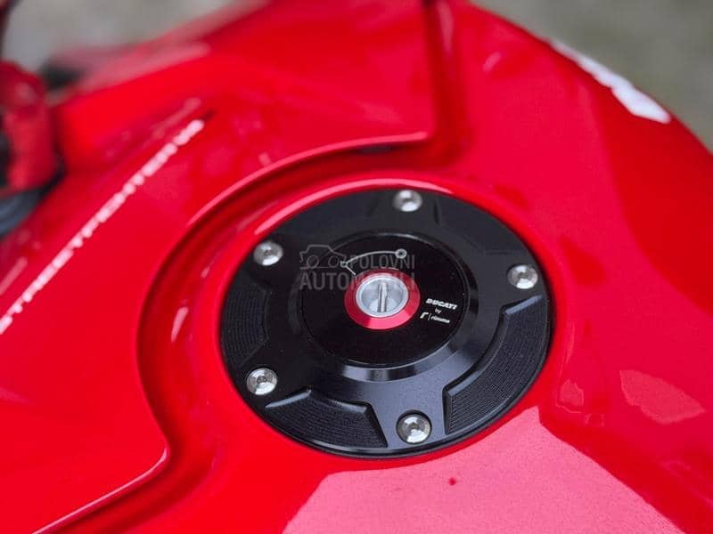 Ducati V4 S Streetfighter