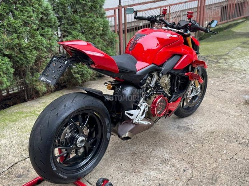 Ducati V4 S Streetfighter