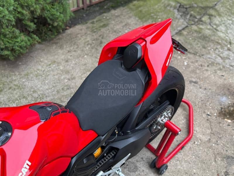 Ducati V4 S Streetfighter