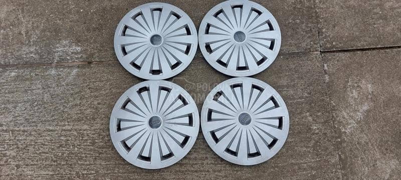 Ratkapne audi 16" Bez rupa