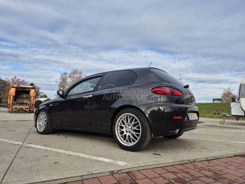 Alfa Romeo 147 1.9 JTDm