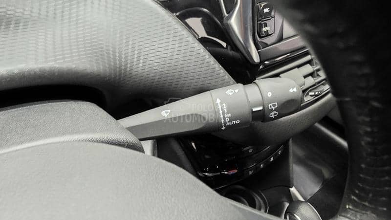 Peugeot 2008 1.2 PURETECH 110