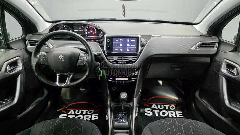 Peugeot 2008 1.2 PURETECH 110