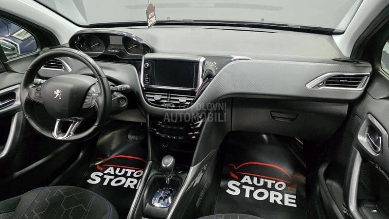 Peugeot 2008 1.2 PURETECH 110