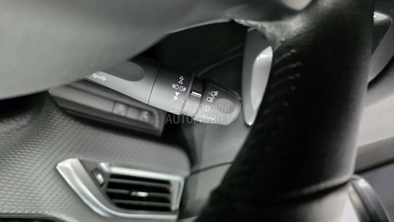 Peugeot 2008 1.2 PURETECH 110