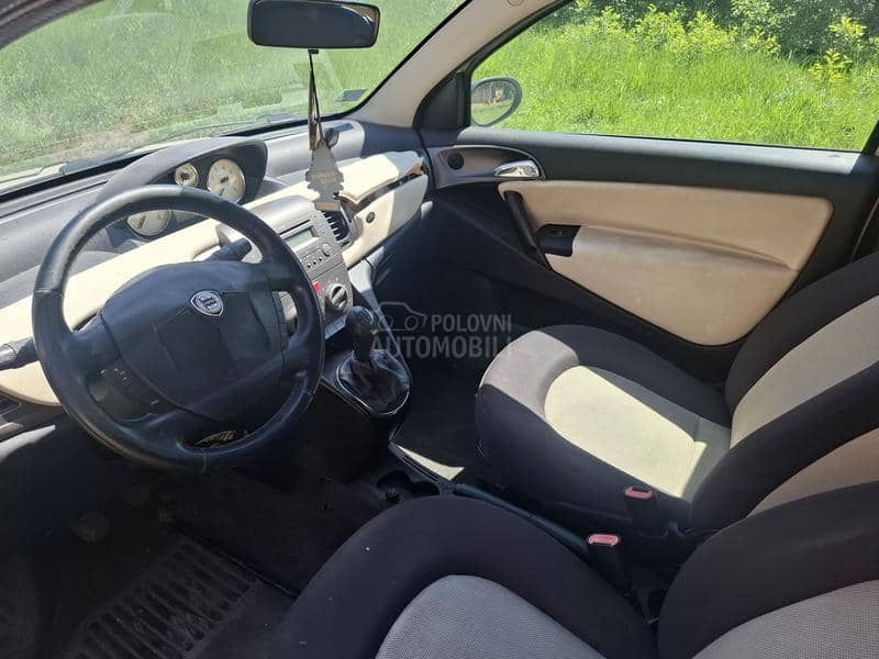 Lancia Ypsilon 1.3mjet