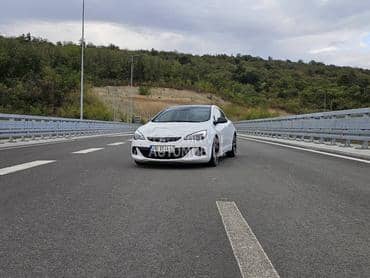 Opel Astra J GTC OPC 2
