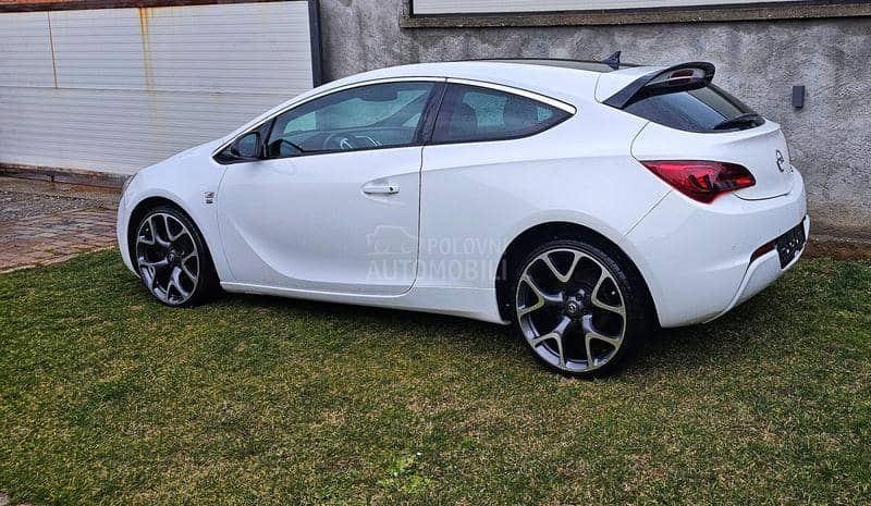 Opel Astra J GTC OPC 2
