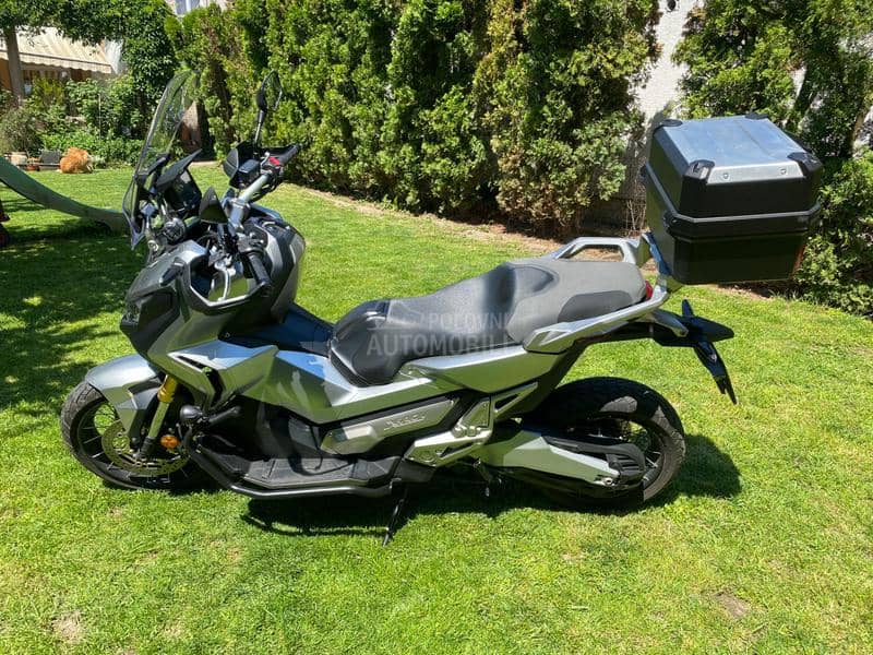 Honda X Adv