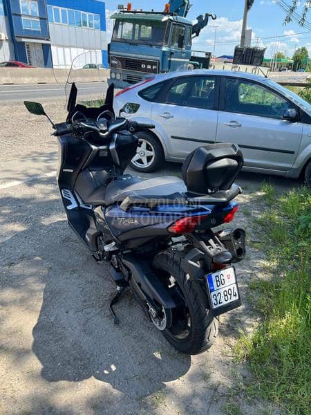 Yamaha t max dx