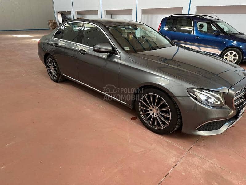 Mercedes Benz E 220 