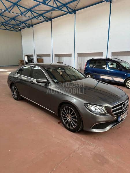 Mercedes Benz E 220 