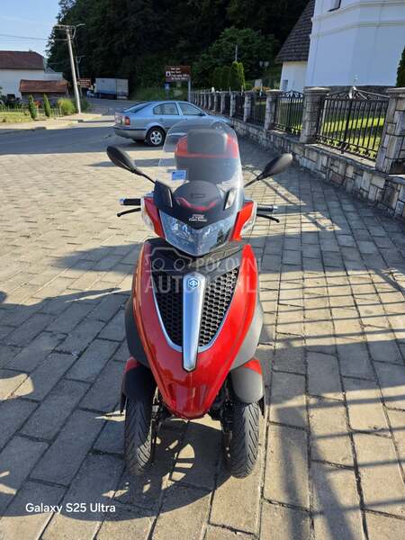 Piaggio Yourban MP3 300 ie