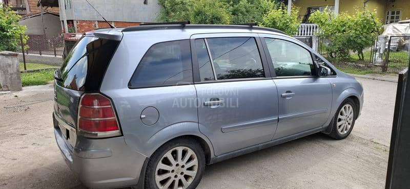 Opel Zafira 