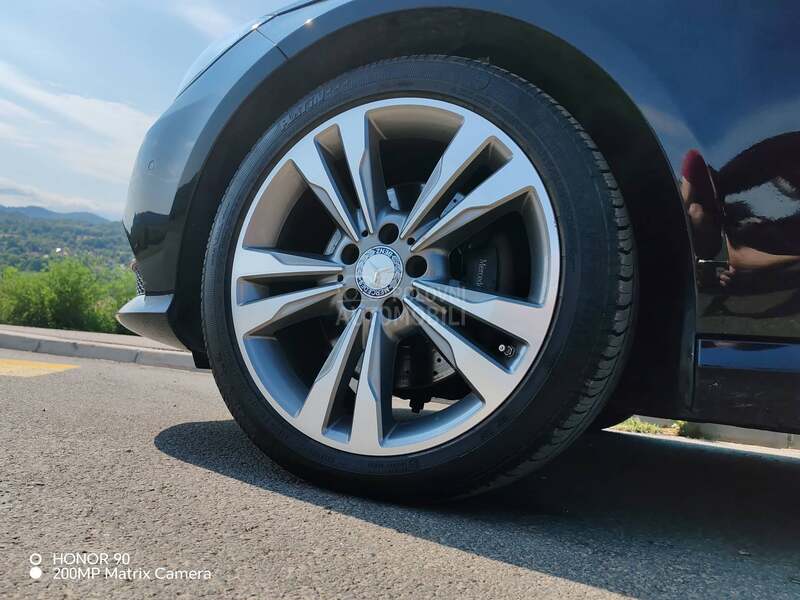 Mercedes Benz E 220 EDITIONE 4matic