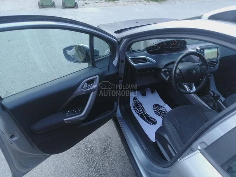 Peugeot 2008 //1.4HDI MAX PAKET//