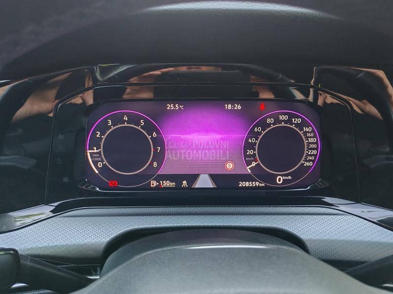 Volkswagen Golf 8 1.5 TSI