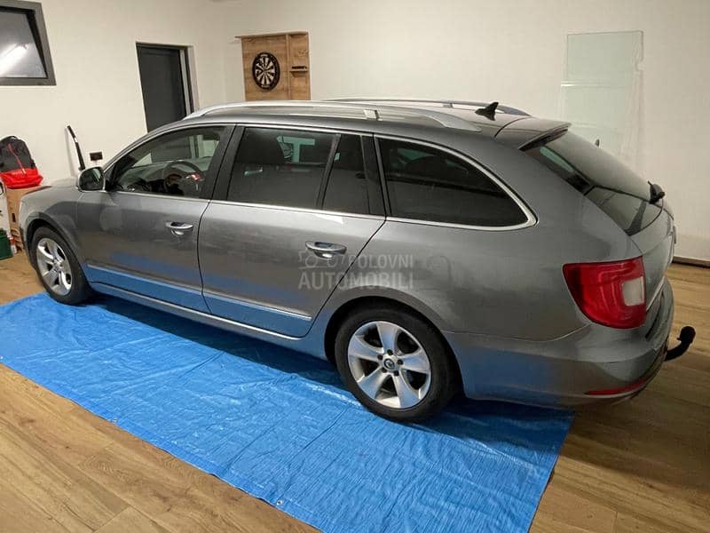 Škoda Superb 