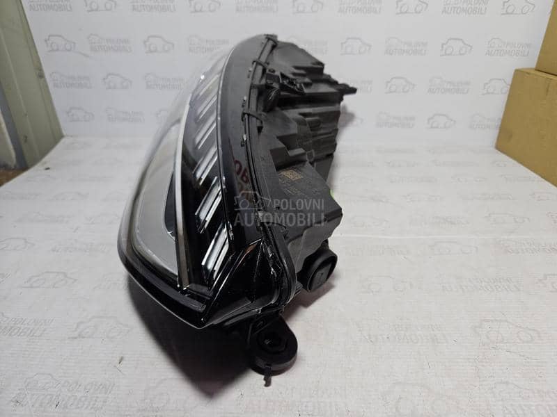 A4 8W FACELIFT FAR DESNI LED