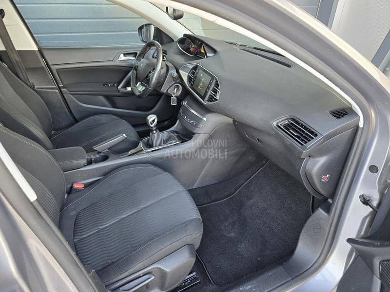 Peugeot 308 1.6 HDI PANO
