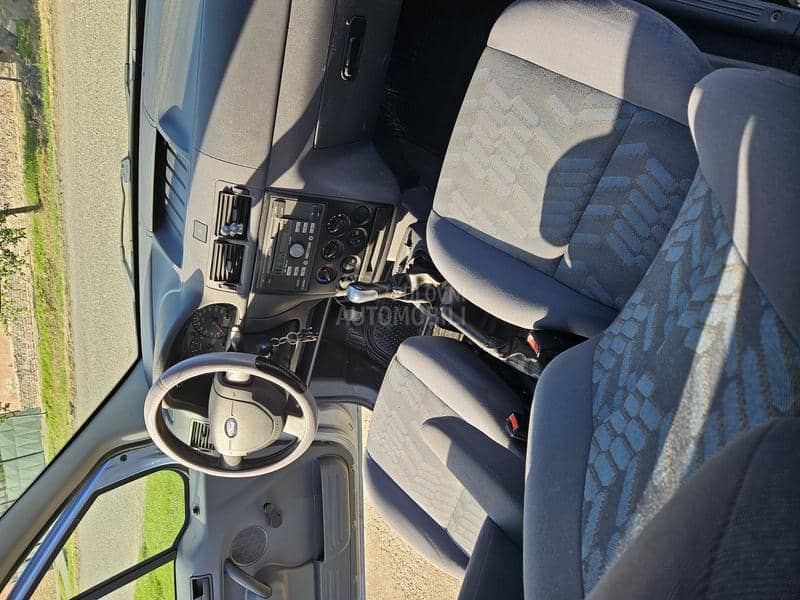 Ford Tourneo Connect 