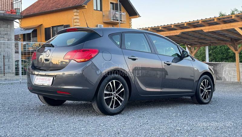Opel Astra J 1.7 CDTI BESPREK0RNA