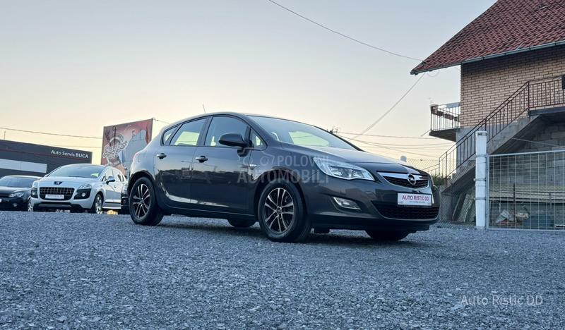 Opel Astra J 1.7 CDTI BESPREK0RNA