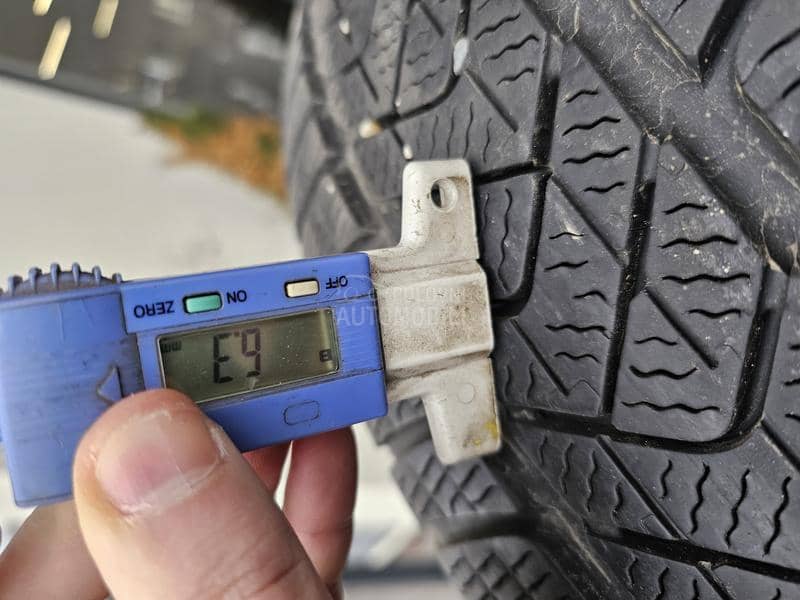 Pirelli 225/60 R18 Zimska