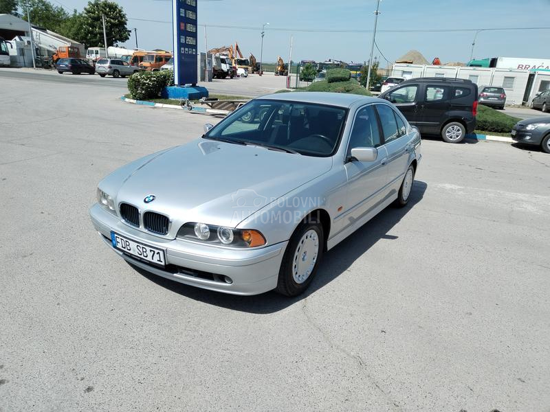 BMW 520 