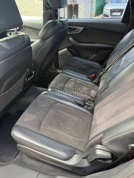 Audi Q7 S-Line