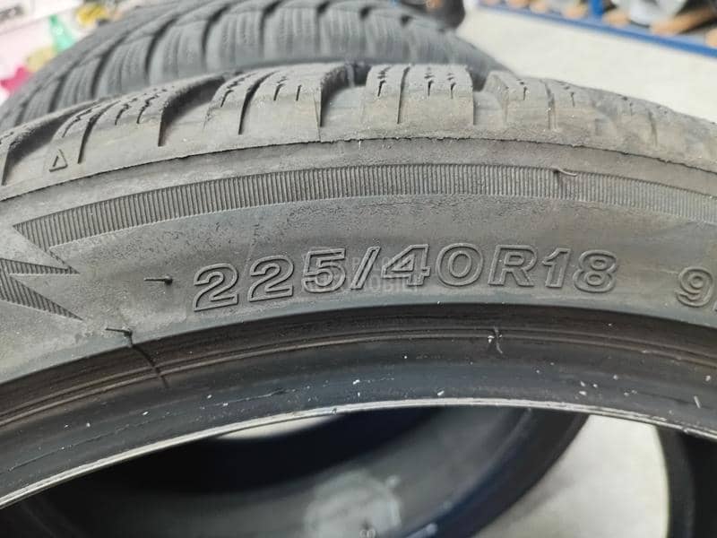 Bridgestone 225/40 R18 Zimska