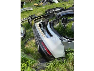 Branik za Volkswagen Touareg od 2010. do 2017. god.