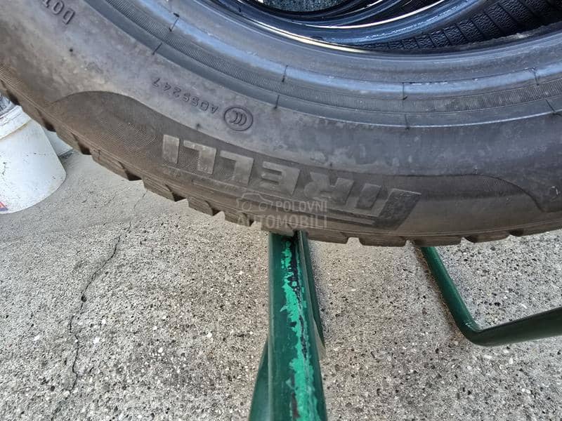 Pirelli 225/55 R17 Zimska