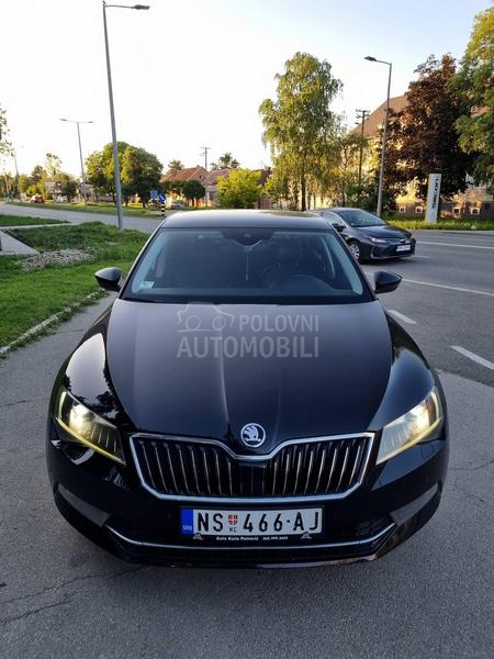 Škoda Superb 4x4 DSG Ambijentalno
