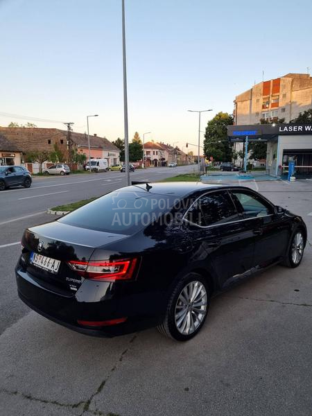 Škoda Superb 4x4 DSG Ambijentalno