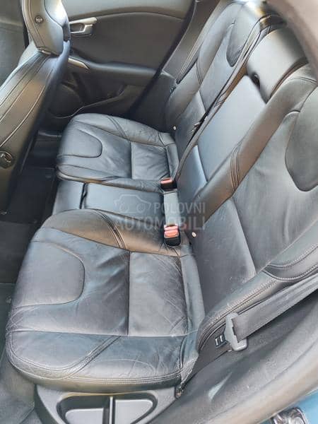 Volvo V40 D2 1.6hdi CH