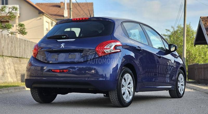 Peugeot 208 1.2 VTi, CH