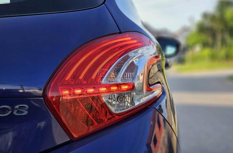 Peugeot 208 1.2 VTi, CH
