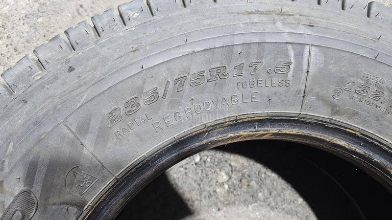 Dunlop 235/75 R17.5 Sve sezone
