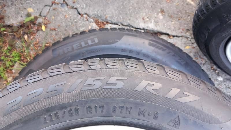 Pirelli 225/55 R17 Zimska
