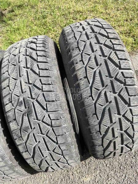 Tigar 215/65 R17 Zimska