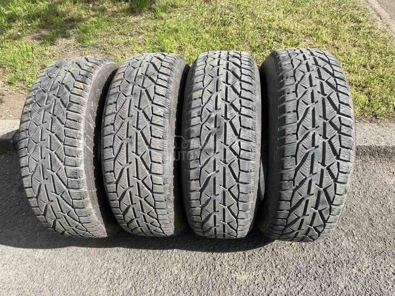 Tigar 215/65 R17 Zimska
