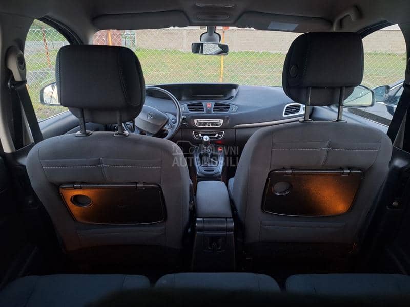 Renault Scenic TCE 130
