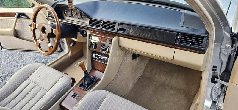 Mercedes Benz W124 