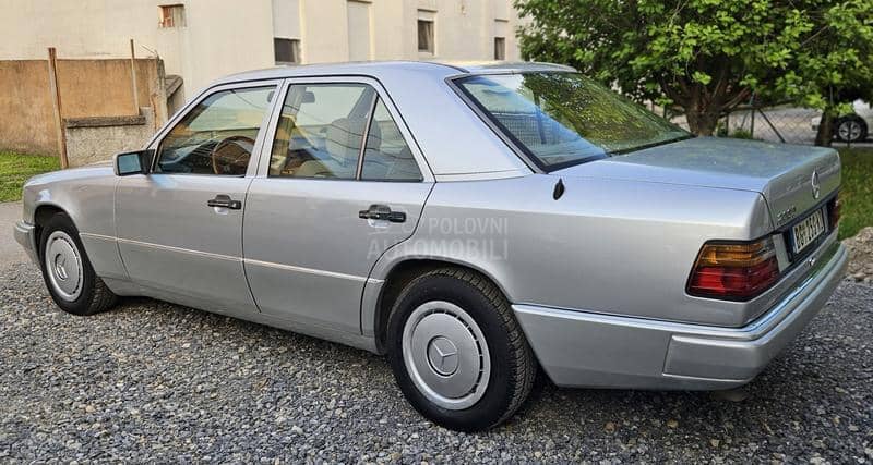 Mercedes Benz W124 